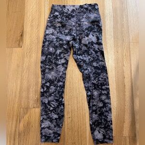 Lulu lemon leggings. Size 6